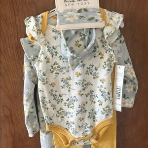 Baby outfit bundle
